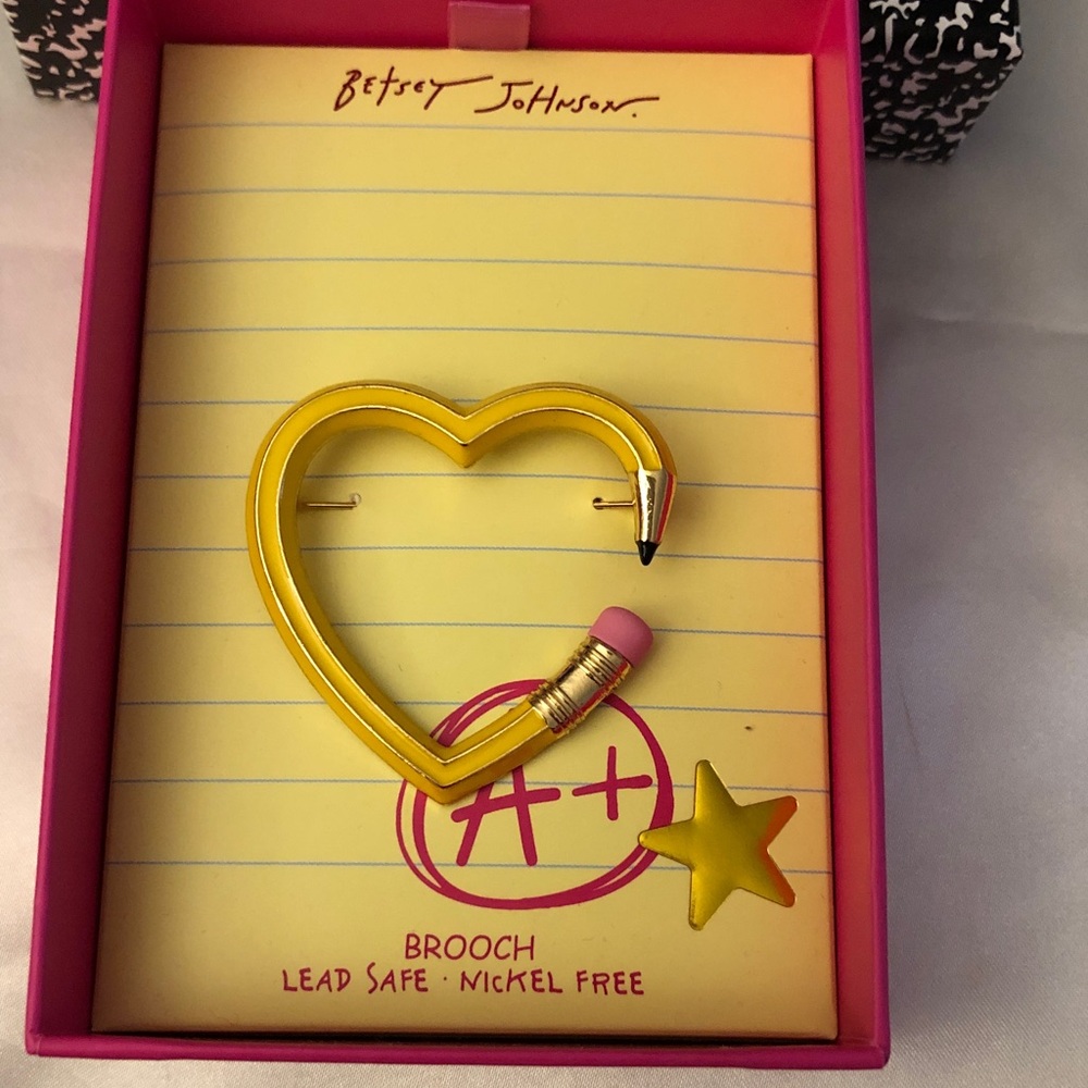 Betsey Johnson Gold Tone & Yellow Enamel Heart Shaped Pencil Brooch NIB